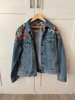 Levi‘s Damen Jeansjacke mit Stickerei NEU Hessen - Flörsheim am Main Vorschau