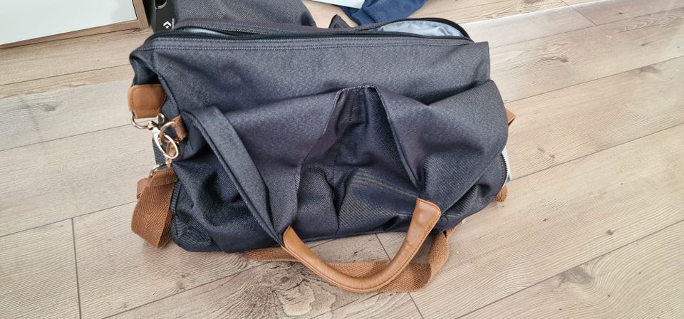 Lässig Wickeltasche Baby Kind Kühlfach Tragetasche in Kranzberg