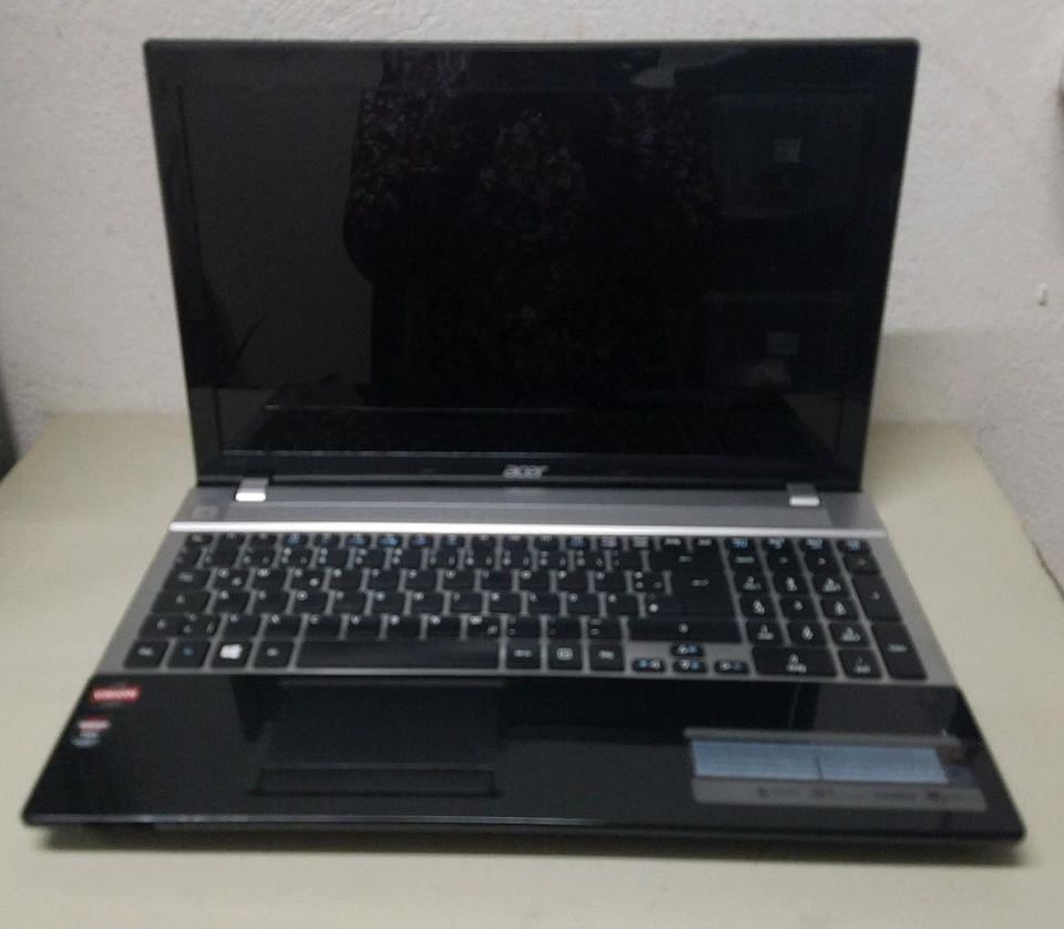 Acer Aspire V3-551G, AMD A10-4600M 2.3 GHz - DEFEKT - in Rotenburg (Wümme)