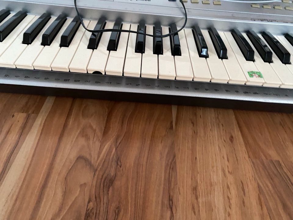 Keyboard fürs Bastler defekt in Frankfurt am Main
