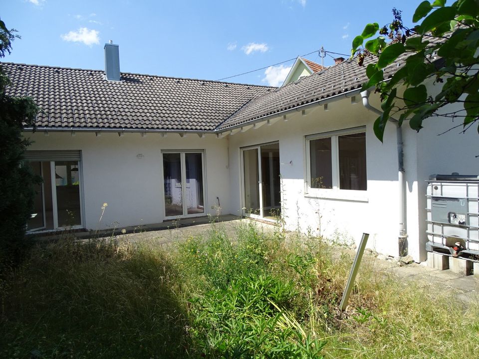 Wohnen auf einer Ebene...Bungalow mit schönem Grundstück in Wutach-Ewattingen in Wutach