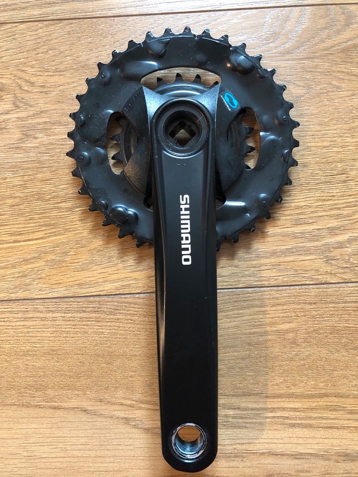 Shimano Altus Kurbelgarnitur 2-fach Kettenblatt, inkl. Innenlager in Erfurt