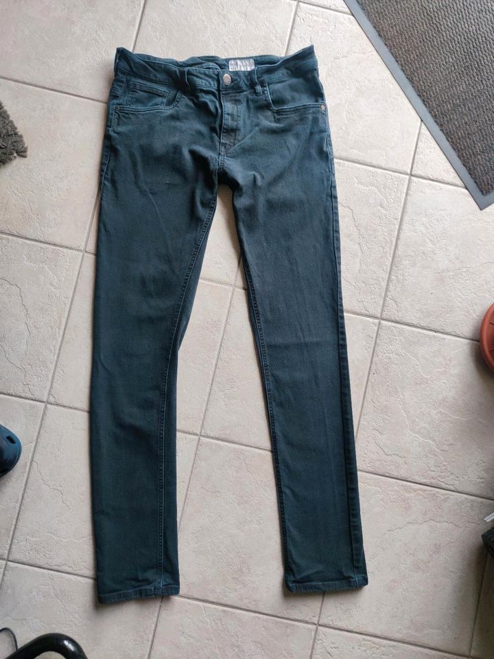 Jeans W32 L36 schwarz in Friesoythe