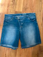 Jeansshorts von edc by Esprit in der Größe W33 ( 44 ) Niedersachsen - Osnabrück Vorschau