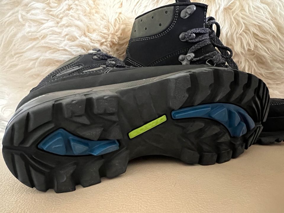 Wanderschuhe Lowa Arosa GTX in Nordrhein-Westfalen - Bottrop | eBay  Kleinanzeigen ist jetzt Kleinanzeigen