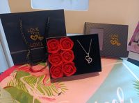 ‼️ Rosen Geschenkbox mit silberfarbener Herz Halskette - NEU‼️ Berlin - Tempelhof Vorschau