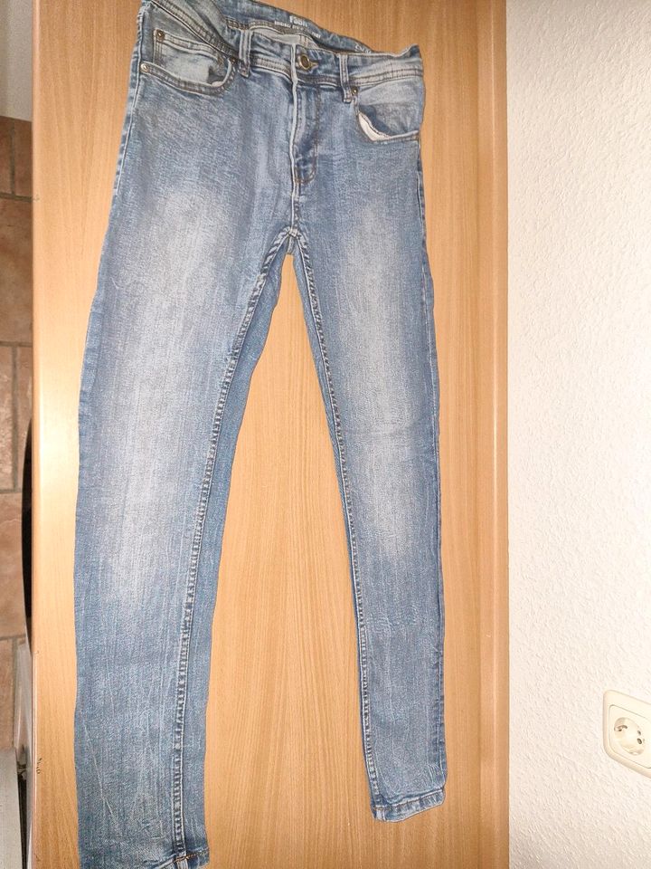 Jeans, neuwertig, 29/32 in Quarnbek