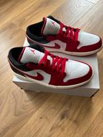 Nike Air Jordan 1 Low Größe 44 Rot Schwarz & Weiß Nordrhein-Westfalen - Kerpen Vorschau