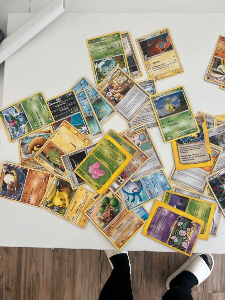 Pokémon Karten wert. 1000 €. in Altenbeken