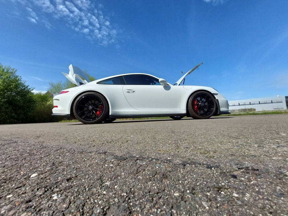 Porsche GT3 991 Lift 21.400km Sportschale Sportchrono neue Reifen in Wolfsburg