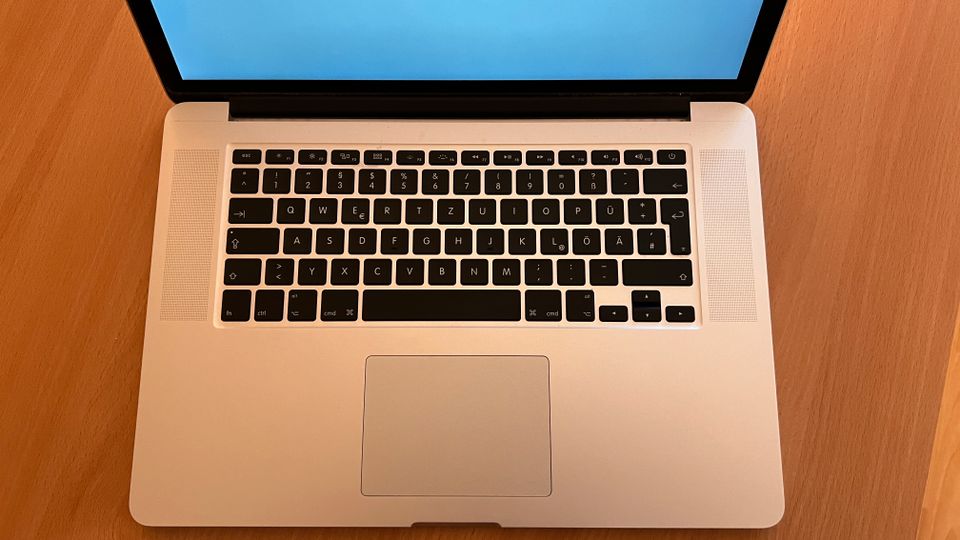 MacBook Pro 15“, 16 GB, 512 GB SSD  - OVP in Berlin