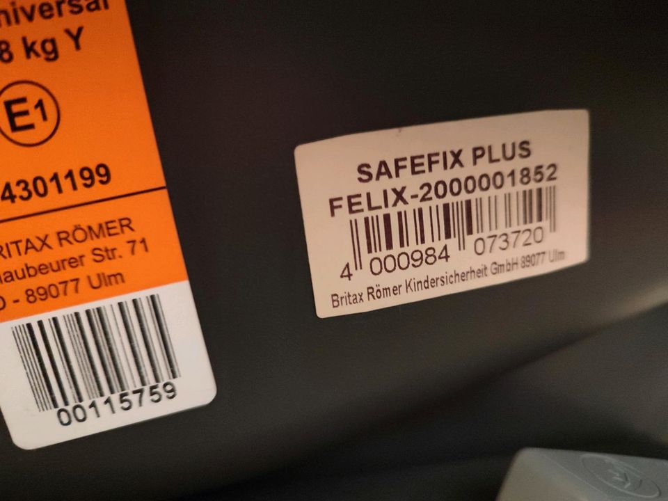 Britax Römer SAFEFIX PLUS 9-18 kg in Bad Buchau