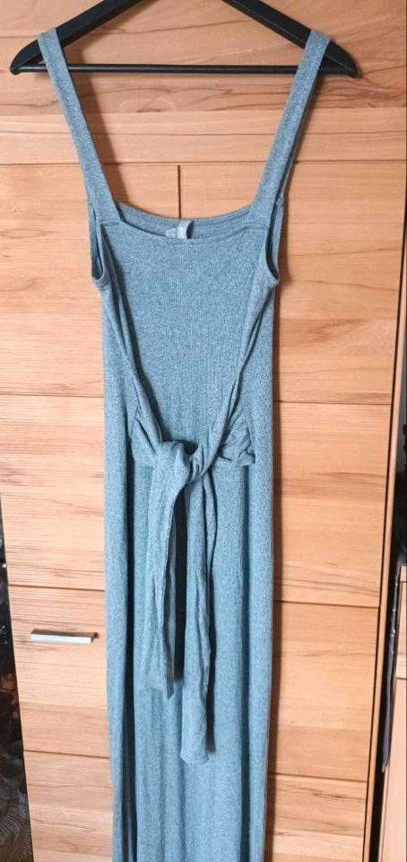 Asos Kleid frech chic lang gr 40 in Ostrach