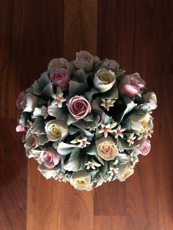 ARTE DELLA CERAMICA, Rosenbouquet aus Keramik, gestempelt in Essen