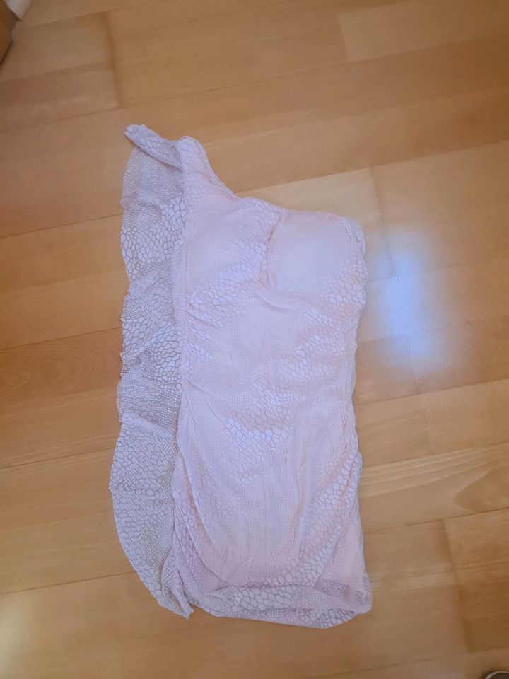 Damenbekleidung zu verkaufen Hosen Cardigan uvm. in Hamburg