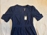 Neu DKNY Kleid Lochspitze dunkelblau Größe 40 L Nordrhein-Westfalen - Issum Vorschau