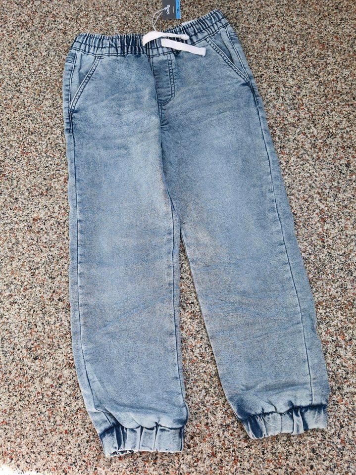 Jeans, Größe 128 in Fischach