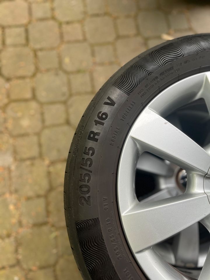Reifen mit Felgen zu Verkaufen - VW Beetle in Lengerich
