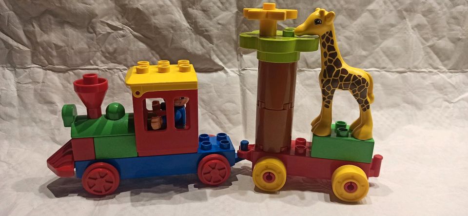 Eisenbahn Anhänger Figuren Schiebezug Lego Duplo in Hambergen