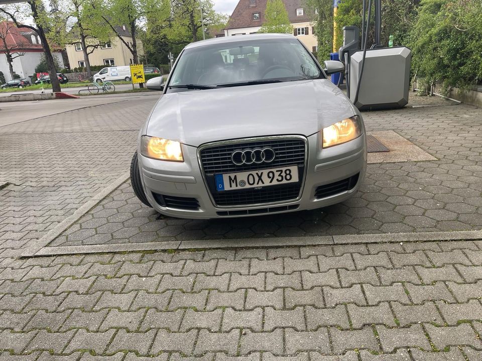 Audi A3 sportback 1.6 in München