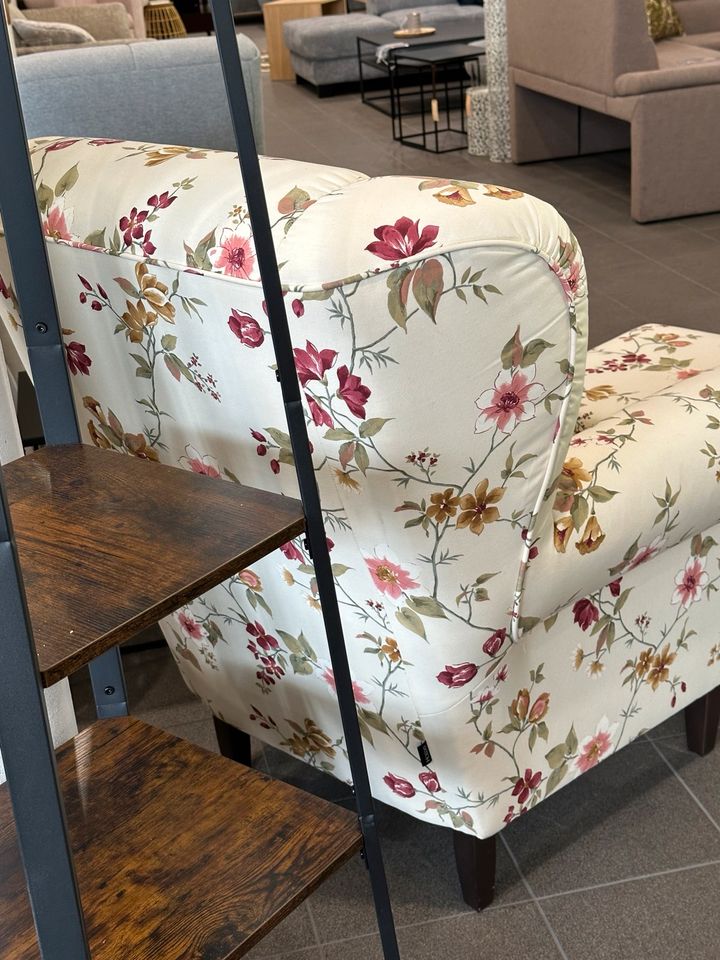 Ohrensessel Sessel mit Hocker Federkern beige Blume in Blomberg