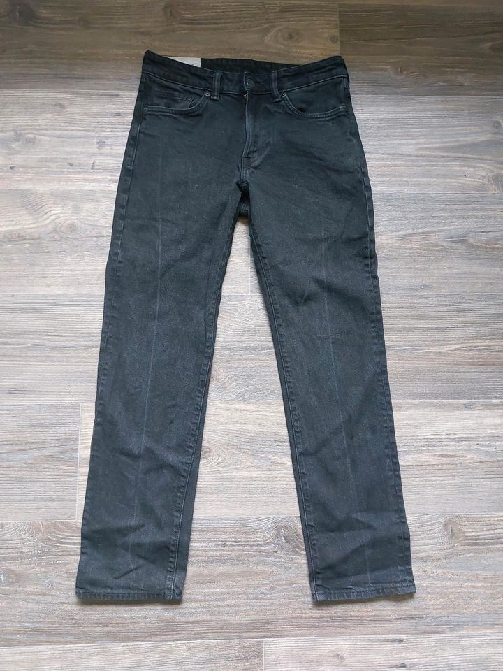 Jeans H&M  schwarz  Größe  29/32 in Höhbeck