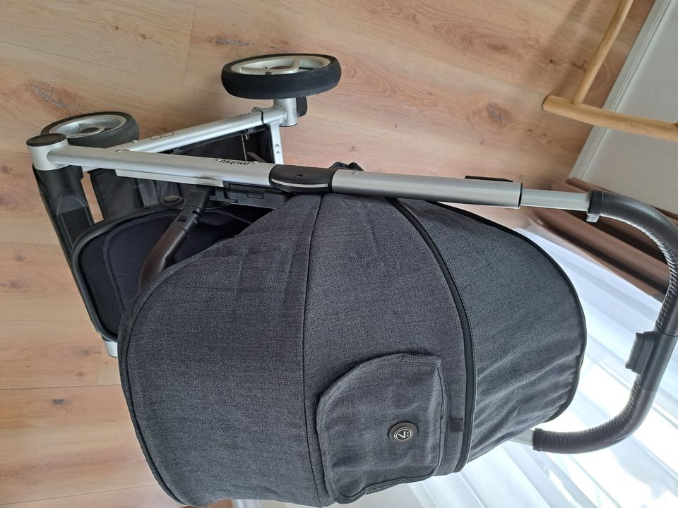 Kinderwagen Buggy Mutsy IGO Babywanne Fusssack in Rangendingen