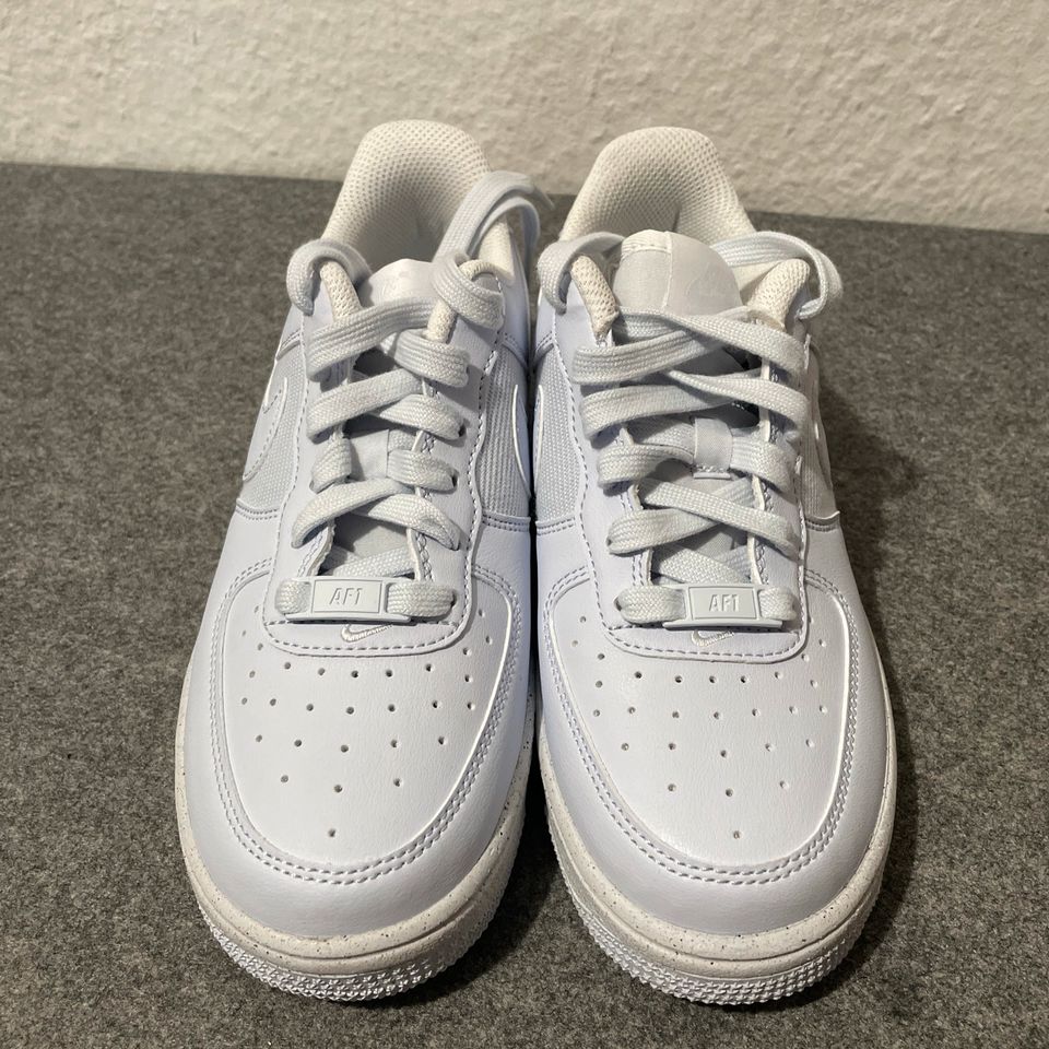 Gr 36.5 Nike Air Force 1 Kinderschuhe unisex in Kerpen