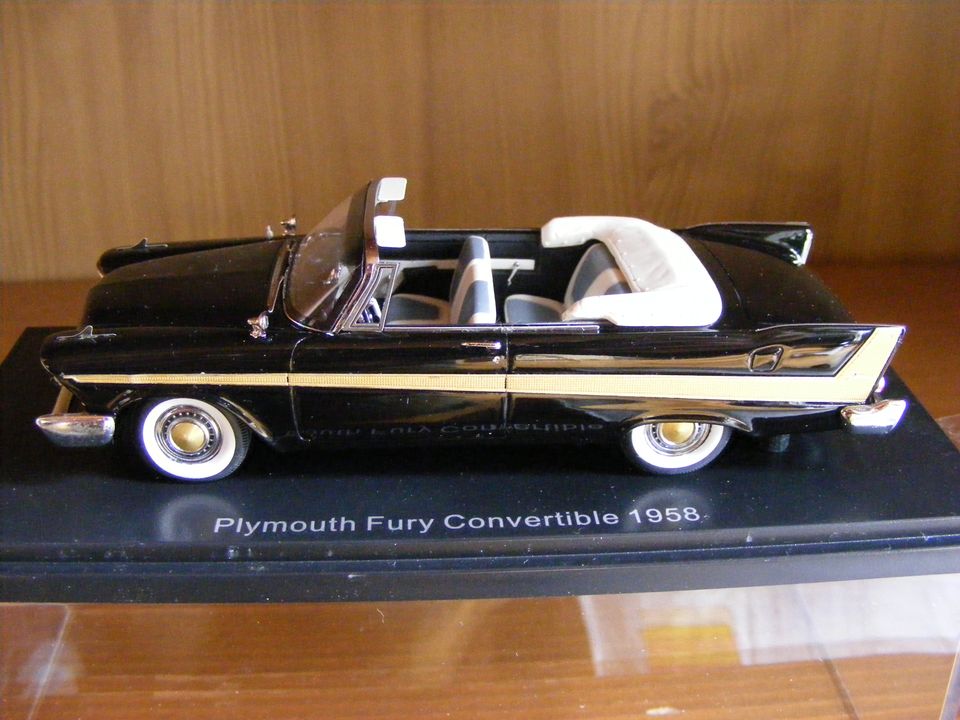 NEO Plymouth Fury Convertible, Cadillac Superior, S&S Landau 1:43 in Tholey