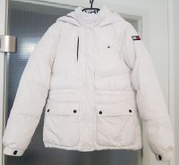 Thommy Hilfiger Winterjacke, weiß mit Kapuze  in Gr. 176 Baden-Württemberg - Großbettlingen Vorschau