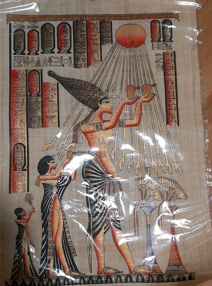 Sonnengott Aten Ägyptischer Papyrus mit Rolle in Schwalmtal