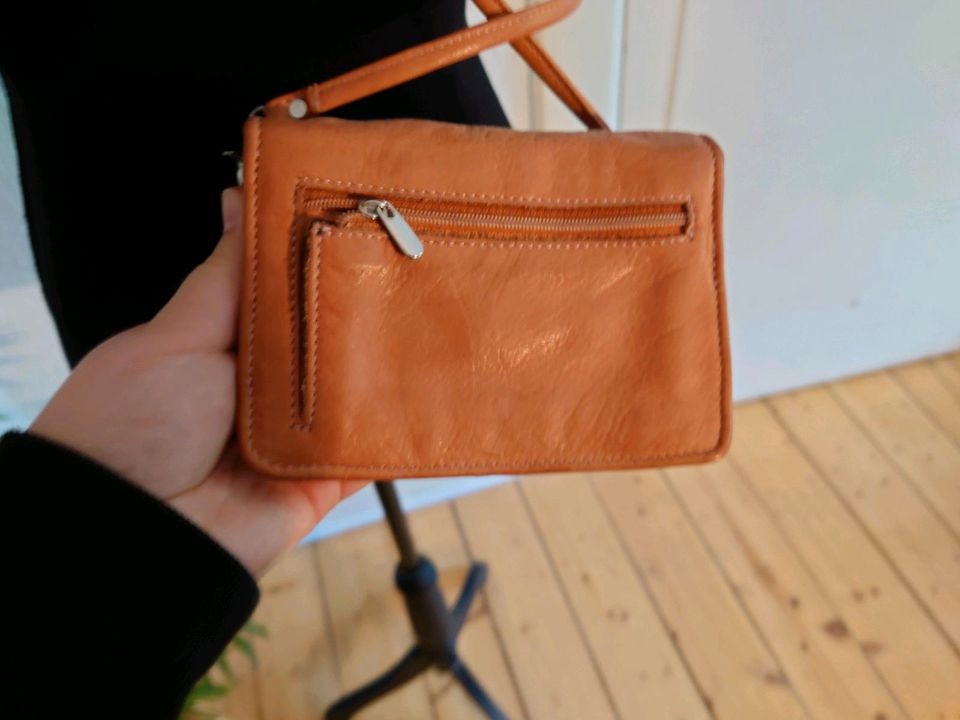 Mini Handtasche Crossover Bag Leder in Hamburg