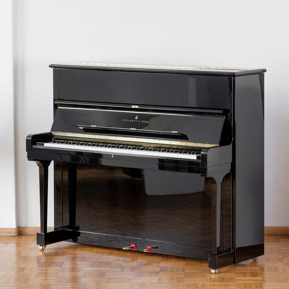 Klavier Steinway & Sons, K-132, gebraucht in Freiburg im Breisgau