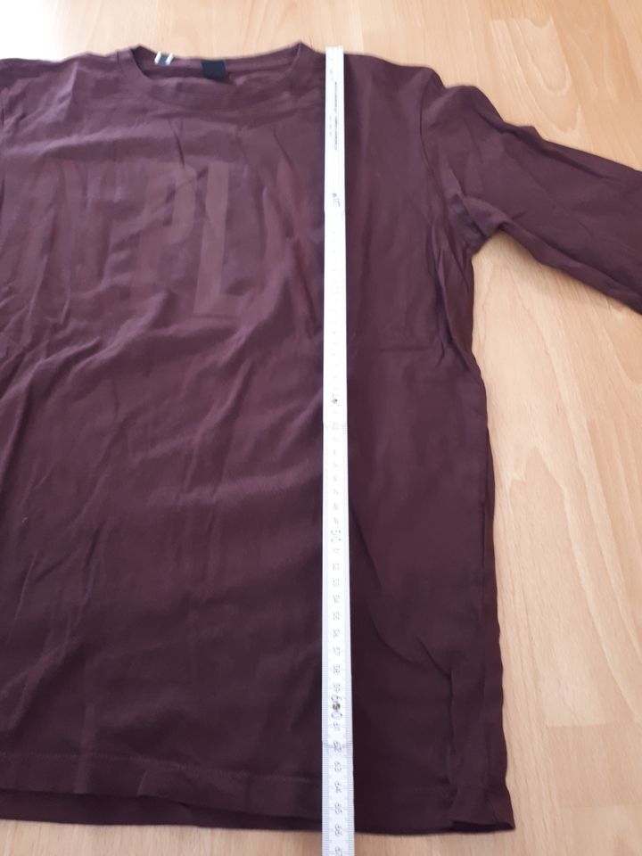 Replay Langarm Shirt bordeaux mit Schriftzug Gr. M neuwertig in Berlin