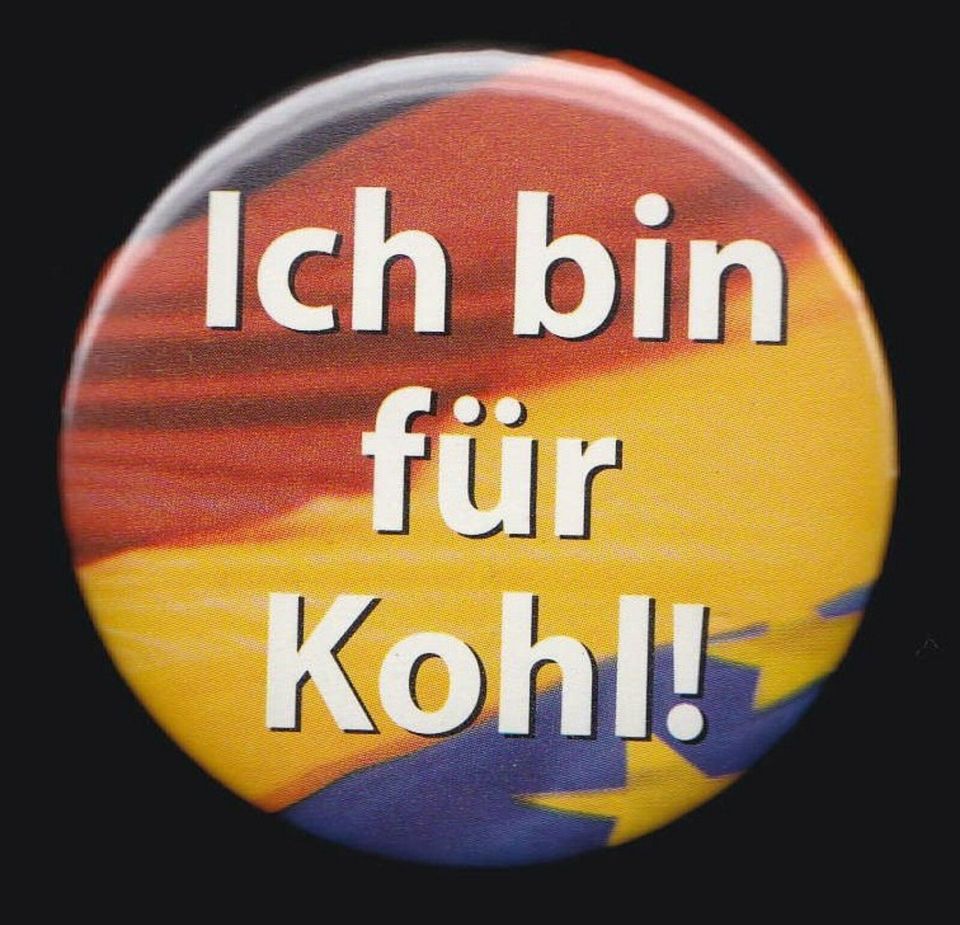 2 x zeitgenössischer Button : Hans-Jochen Vogel, Helmut Kohl in Dortmund