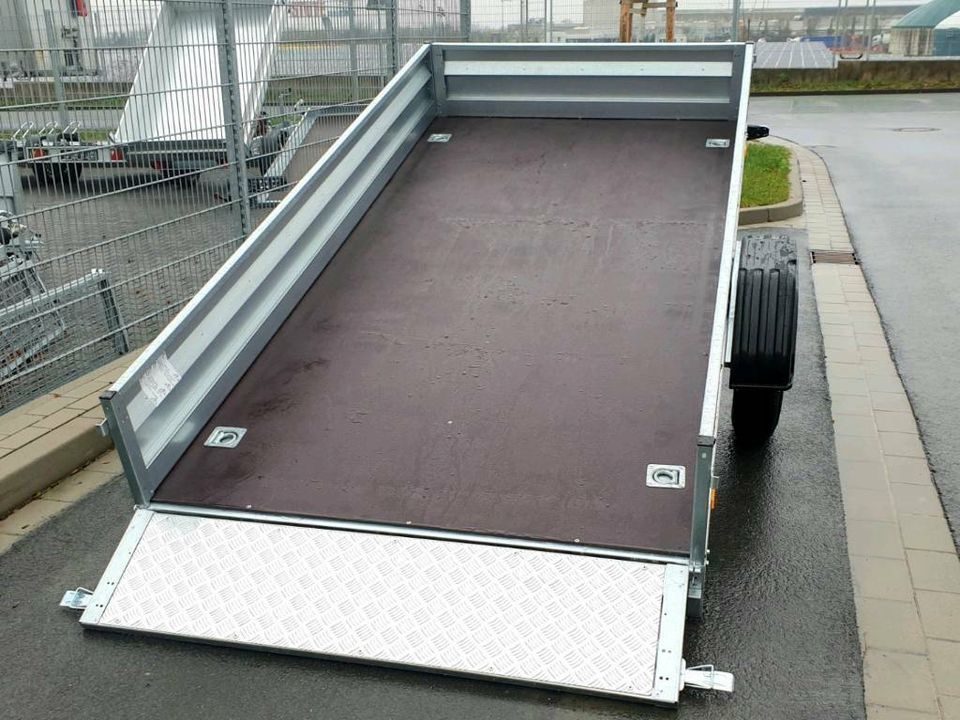 Neu! PKW Anhänger 1300 kg SUH-300 LxBxH 300 x 150 x 35 Kippi in Geseke