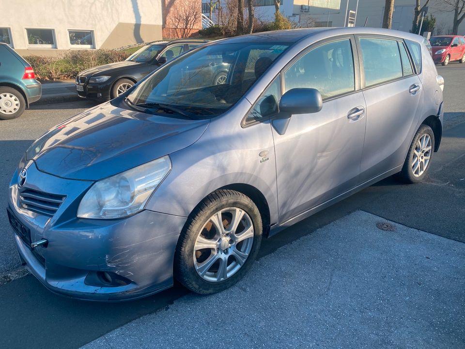 Toyota Verso 2010 AR2  Schlachtfest Motor Getriebe Tür Heckklappe in Dortmund