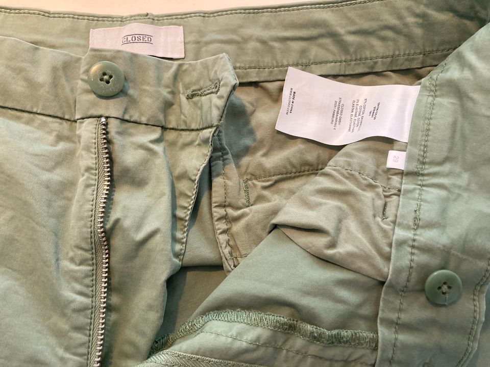 Closed Hose Chino Gr. 40 grün, 7/8 Länge in Berlin