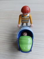 Playmobil, Mutter mit Kind im Kinderwagen Lübeck - St. Gertrud Vorschau