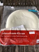Russka Latexschaumkissen Sakral rund 42,5x50,5 cm weiß neuwertig Bayern - Kipfenberg Vorschau