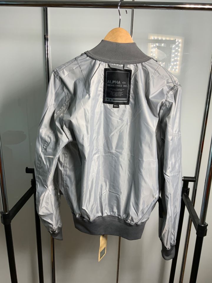 Alpha Industries MA-1 reflective Gr.S neu m.Etikett dünne Version in Magdala