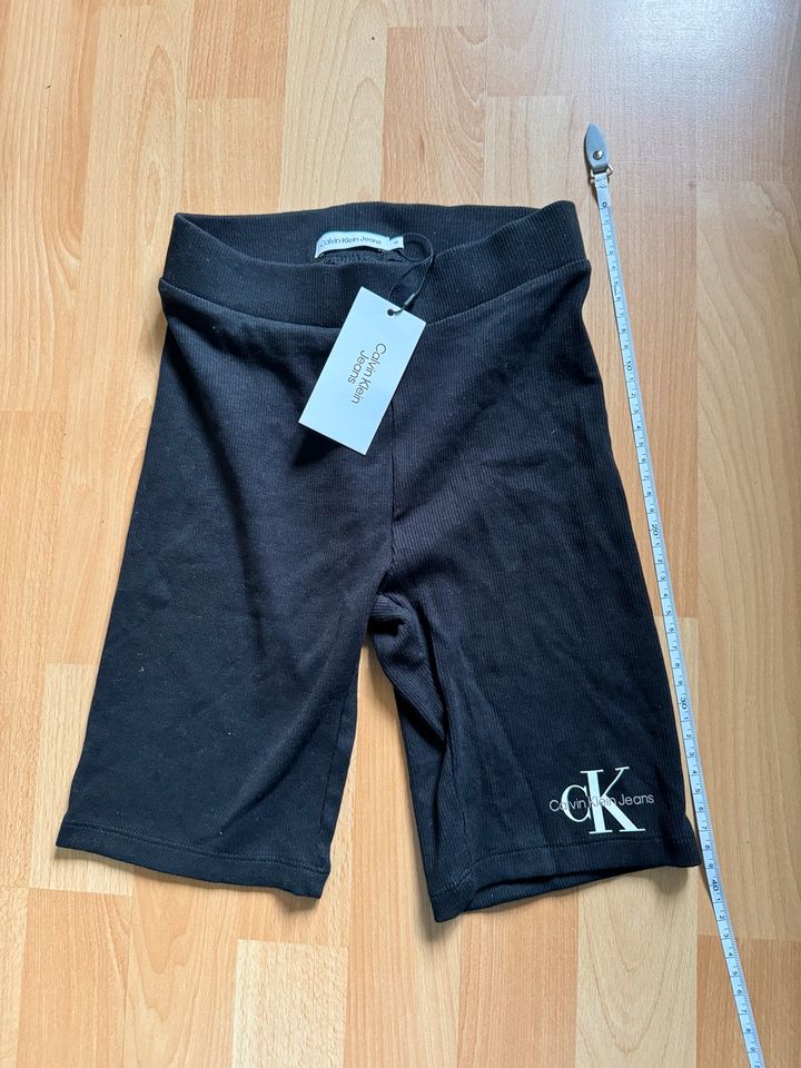 Calvin Klein neu Gr.10 Schwarz Leggings kurz in Düsseldorf