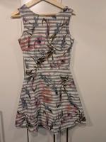 Kleid Guess Kleid XS 34 Hessen - Gemünden Vorschau