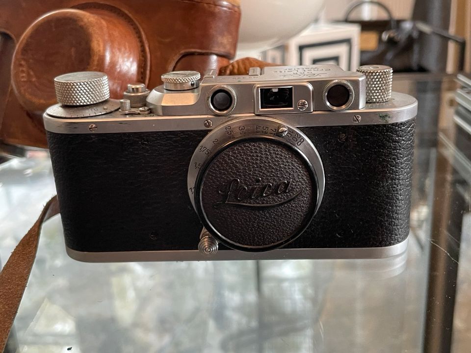 Leica Kamera D.R.P.  Ernst Leitz Wetzlar  № 329478 in Hamburg