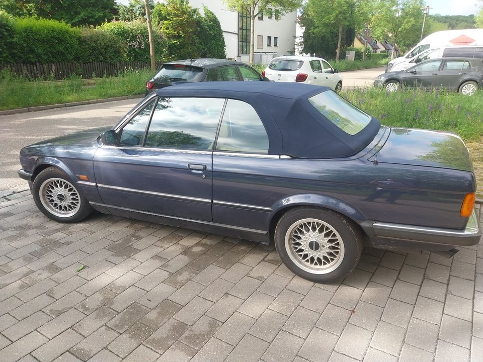 E30 320i Cabrio in Regensburg