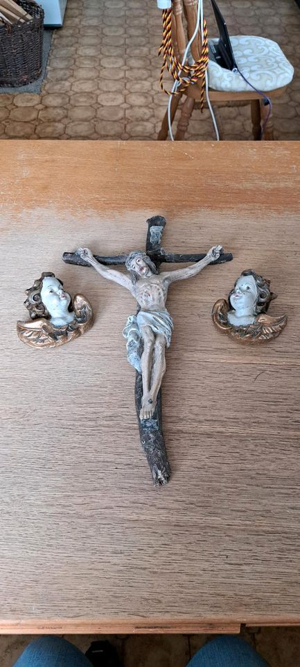 Kreuz mit zwei Engeln in Schorndorf