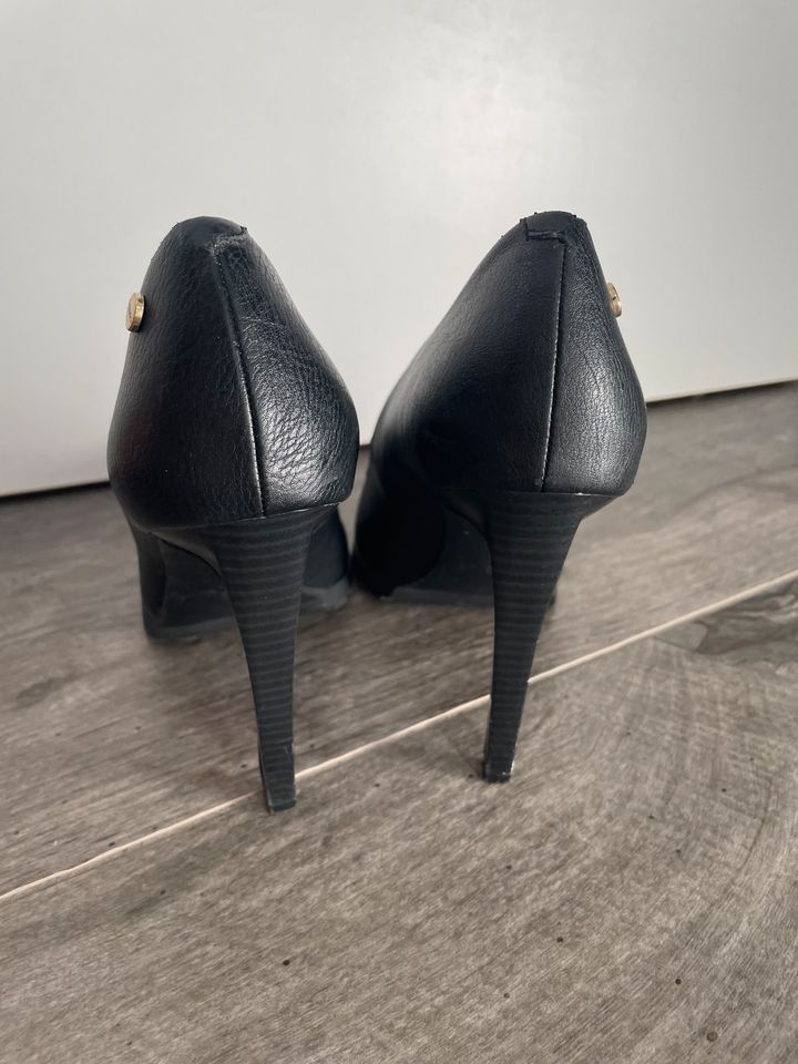 Calvin Klein Pumps Highheels gr 39 schwarz in Bentwisch