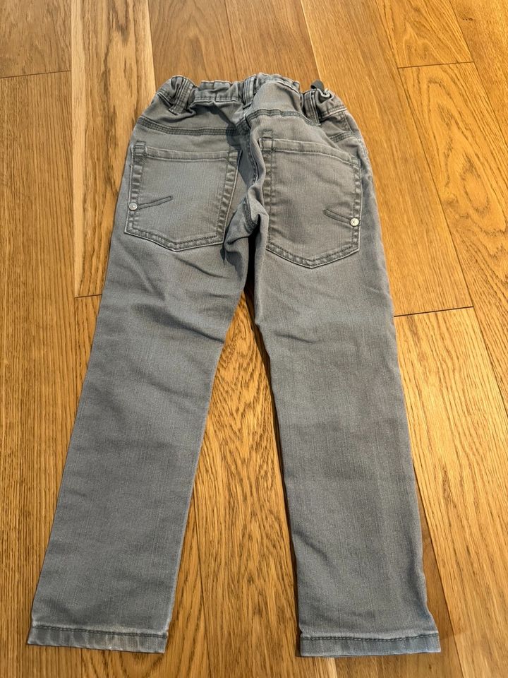 Jeans von Benetton, Größe 110 in Bad Bramstedt