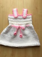 Neu! Handarbeit Baby Mädchen Kleid gestrickt Gr.50/56 Wolle weiß Sachsen-Anhalt - Bördeland Vorschau