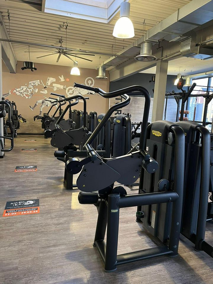 Technogym Selection Pro Gerätepark, 17 PCS in Langenfeld